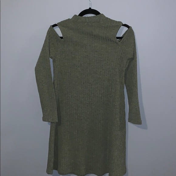 Pink Rose Cold-shoulder Sweater Dress Green Size M - Picture 2 of 7